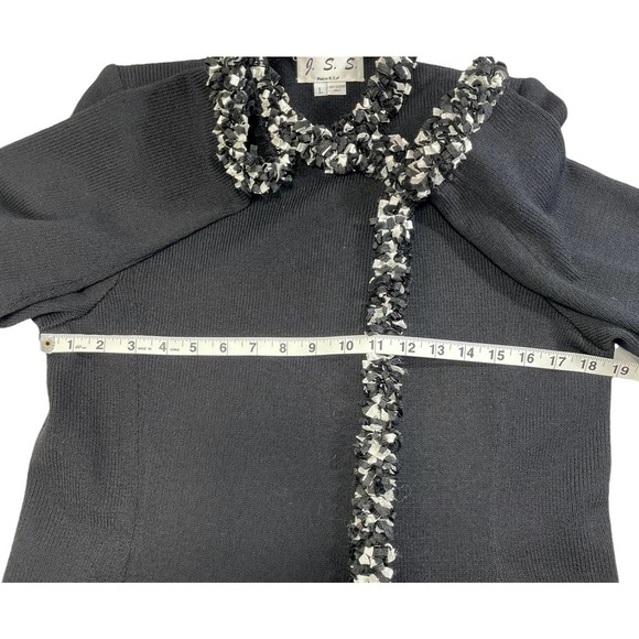 JSS Women's Black and White Luxury Button Down Sweater/Top - Picture 8 of 9